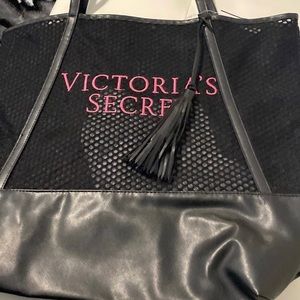 Victoria’s Secret new with the price tag